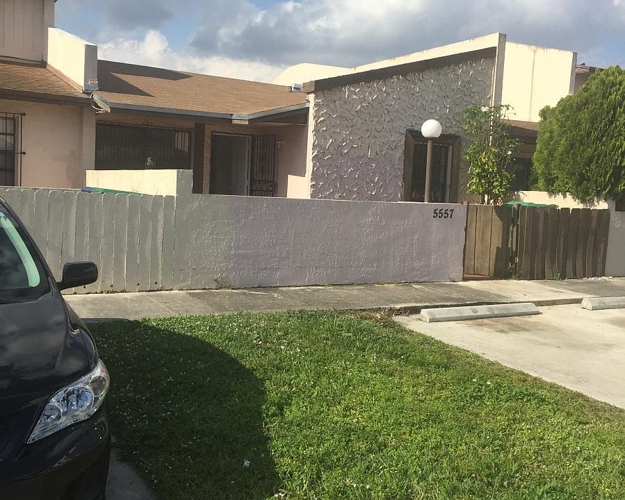 1st image of 5557 NW 194th Ln