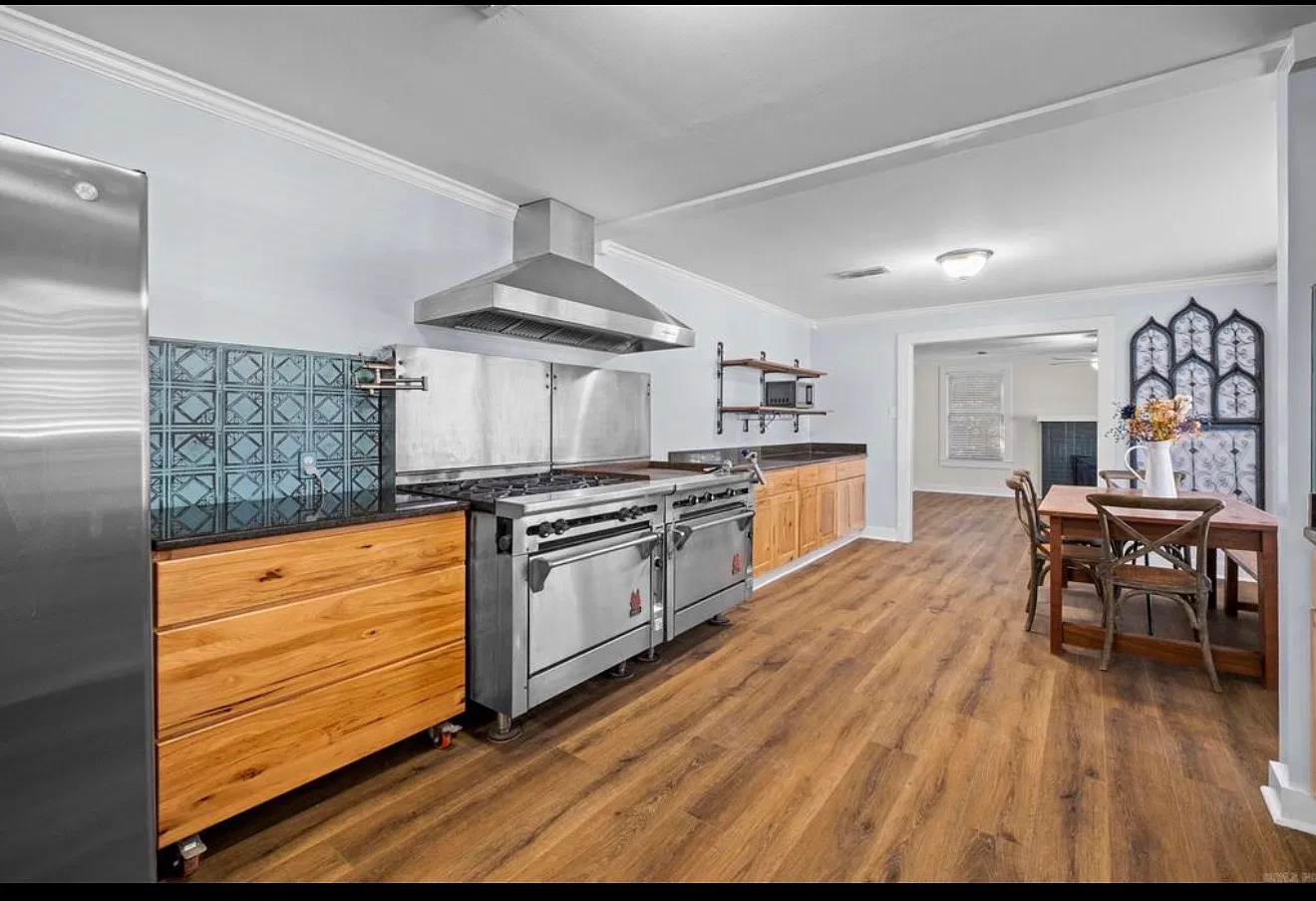 3 bed, 2200 sqft, $2,300 — Photo 3