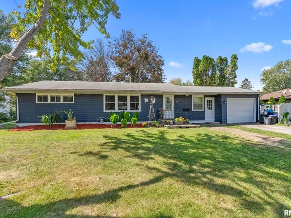 105 N 2nd St, Cambridge, IL 61238