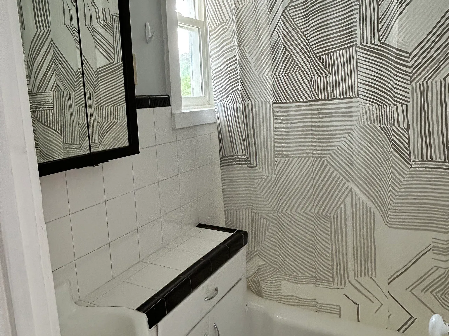 1 bed, 850 sqft, $1,550 — Photo 4