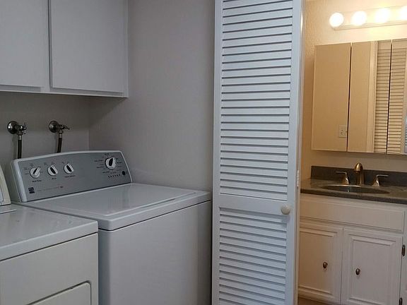 5th image of 1332 Greenwich Ct