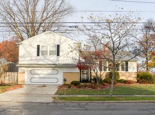 14015 Southington Rd, Shaker Heights, OH 44120