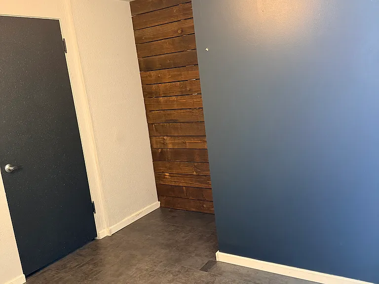1308 E Indiana Ave — Photo 14