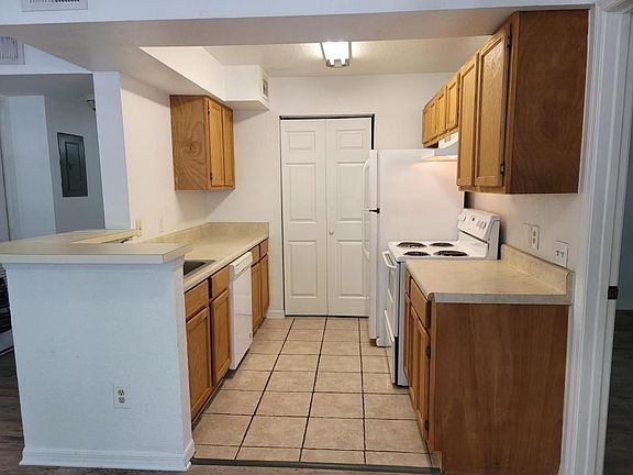 4th image of 1021 S Hiawassee Rd