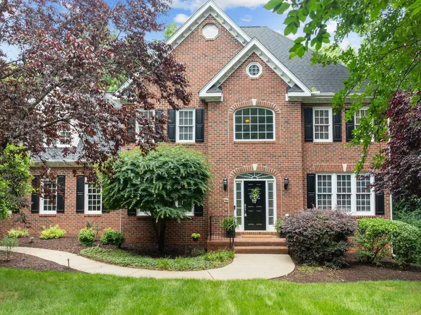 1332 Kinsdale Dr, Raleigh, NC 27615