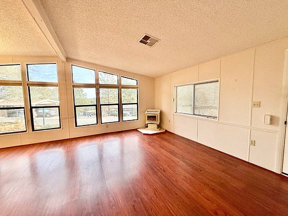 5th image of 250 Rockridge Rd