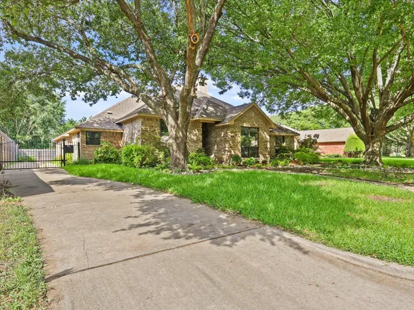 1514 Pickwick Ln, Denton, TX 76209