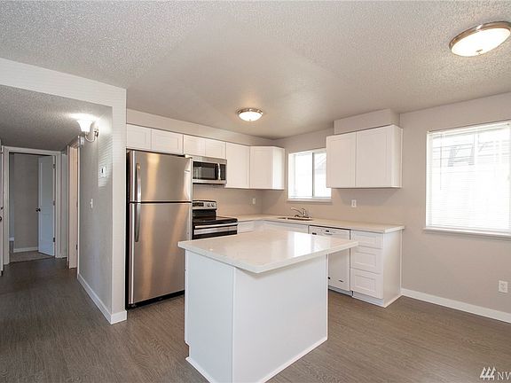 4th image of 6724 Pacific Ave