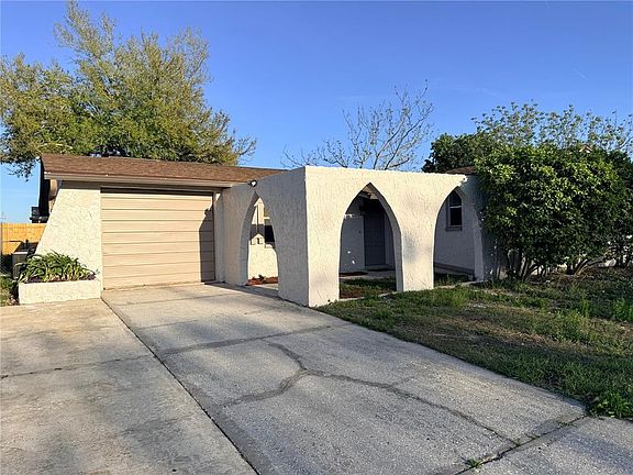3rd image of 9124 Cochise Ln