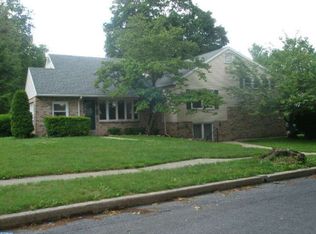 1400 Garden Ln, Reading, PA 19610