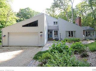 128 Strathmore Rd, Middlebury, CT 06762
