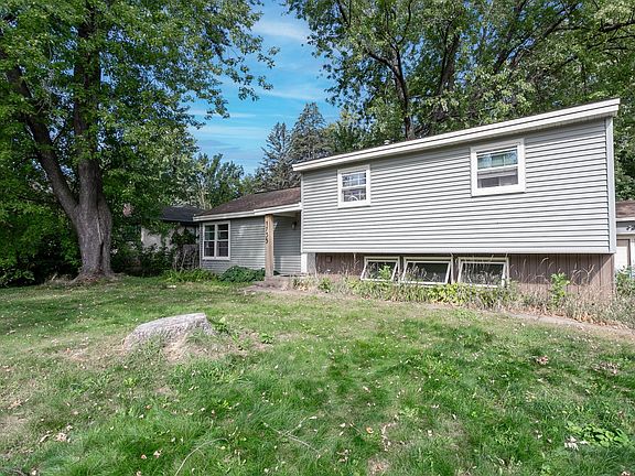 5th image of 1735 Birch Lake Ave