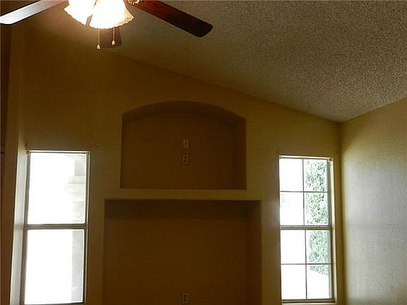 4th image of 8404 Mercury St