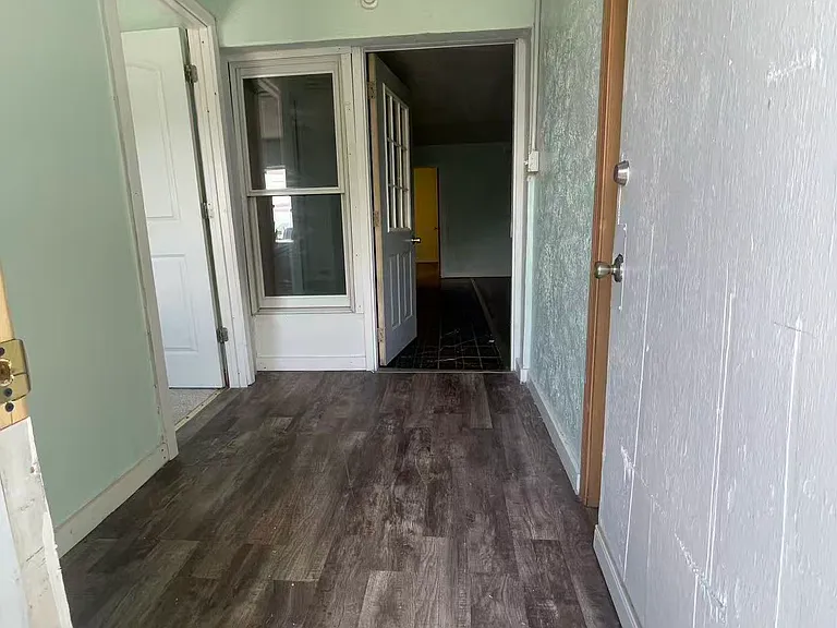 2912 E 15th Rd #6 — Photo 3