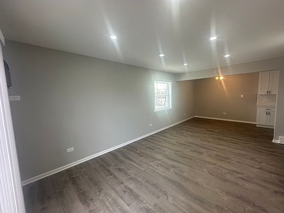 4th image of 7S040 Suffield Ct #D-202