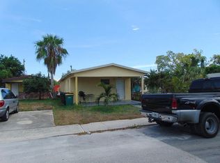 208 S East St, Lake Worth, FL 33460