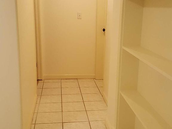 5th image of 2211 Yorba St #B