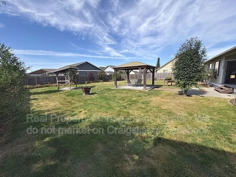 4884 Dory Ct — Photo 29