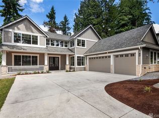 8414 SE 37th St, Mercer Island, WA 98040