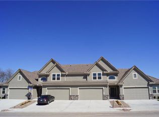 4003 Sagamore Dr, Lees Summit, MO 64064