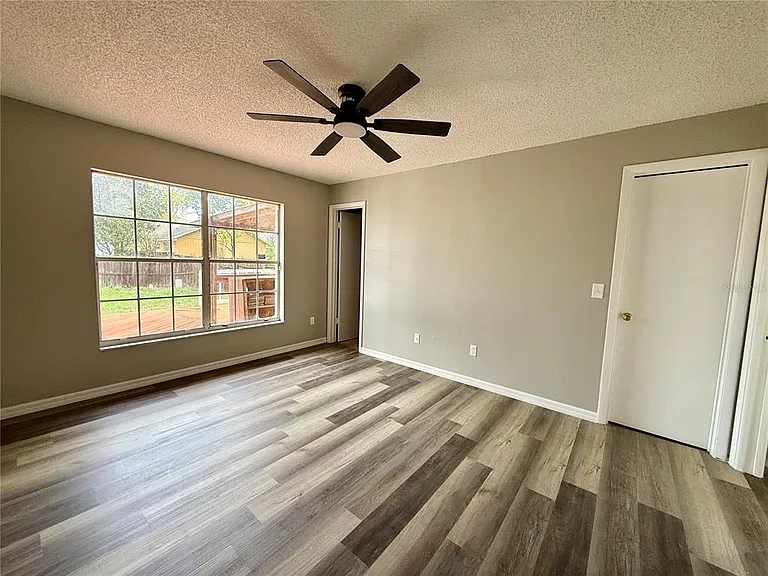 6521 Garden Spring Ct — Photo 10