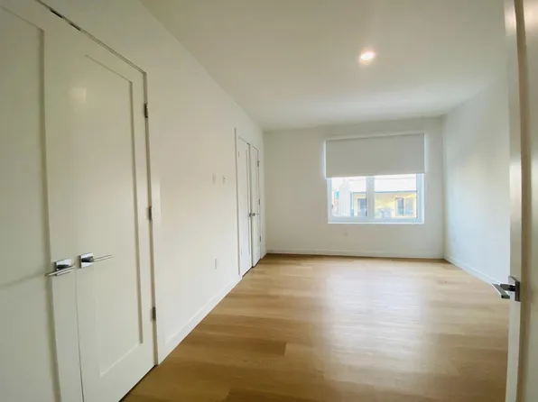 402 Jackson Street image 4 of 12