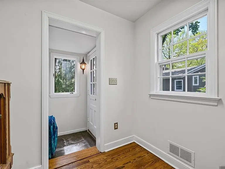 328 W Ridgewood Ave — Photo 26