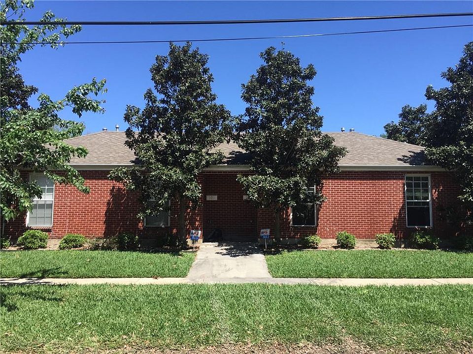 1st image of 301 Stafford Pl