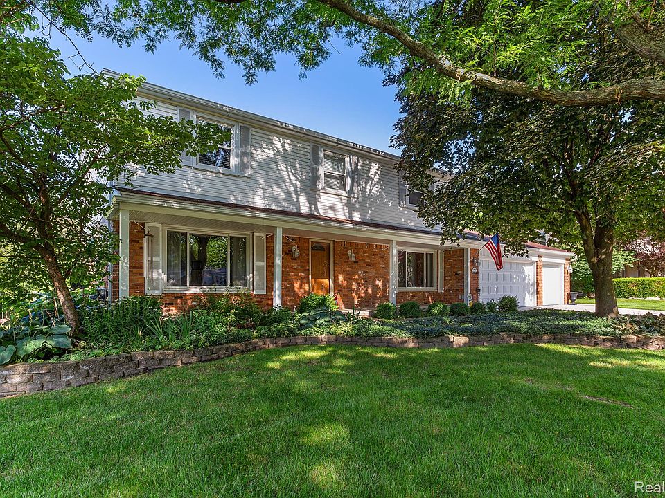 1st image of 29939 Club House Ln