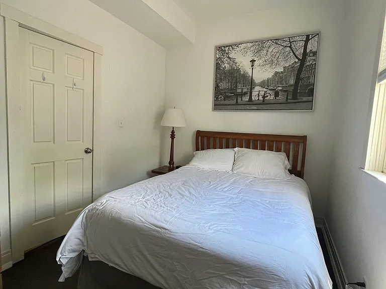 1916 N Rockwell St #1 — Photo 6