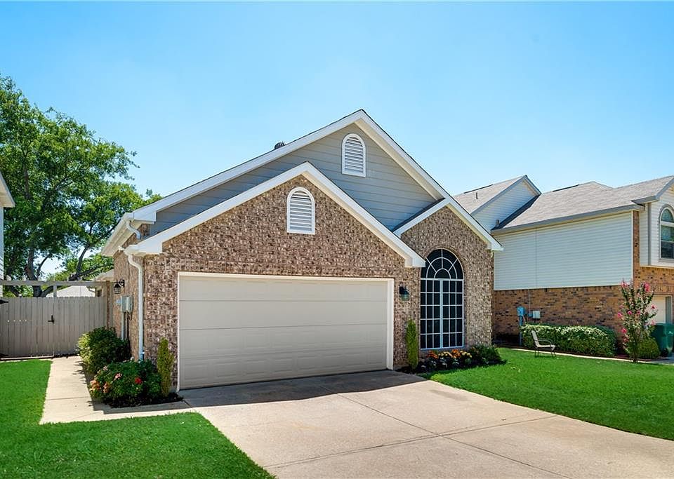 1st image of 927 Azalia Dr