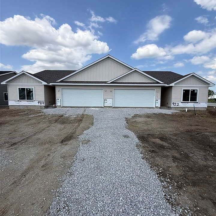 1st image of 922 Eisenhower Blvd