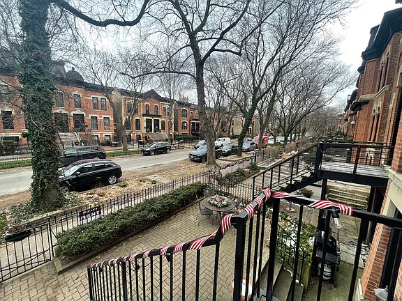 3rd image of 2122 N Bissell St APT 2