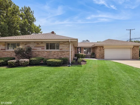 2626 Sunnyside Ave, Westchester, IL 60154