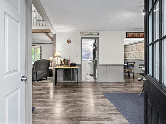 5th image of 1218 Spring St