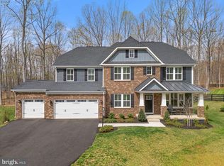 4033 Oakland Dr, Warrenton, VA 20187
