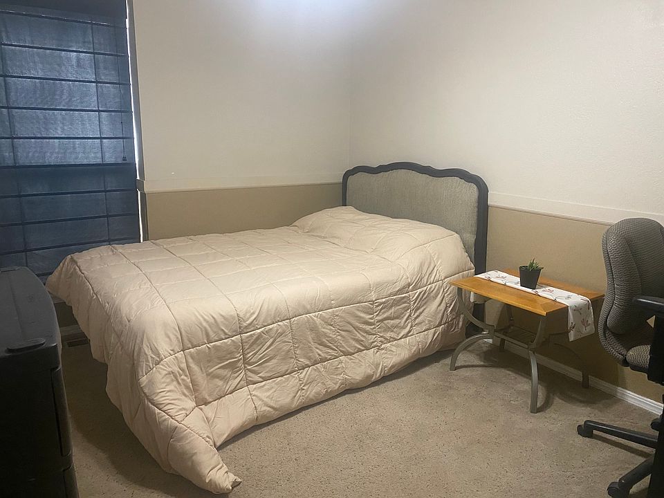 1st image of 301 Pauline Renee Dr