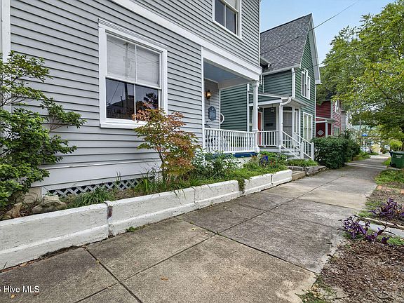5th image of 208 Church Street