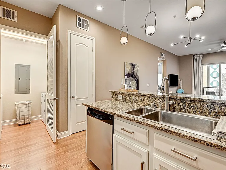 56 E Serene Ave #225 — Photo 19