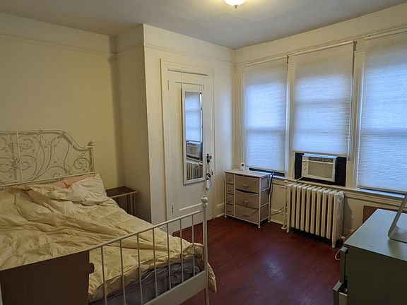 3rd image of 209-16 41st Ave Floor 2