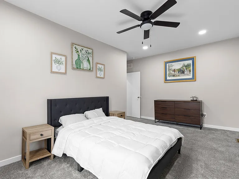 509 S York St — Photo 18