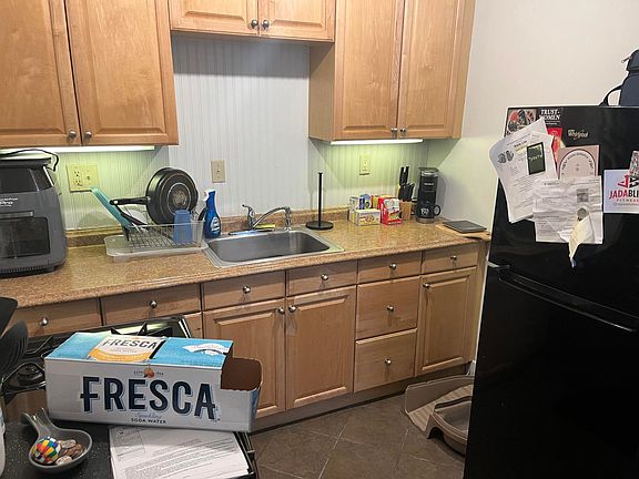 2nd image of 414 Jersey St #2