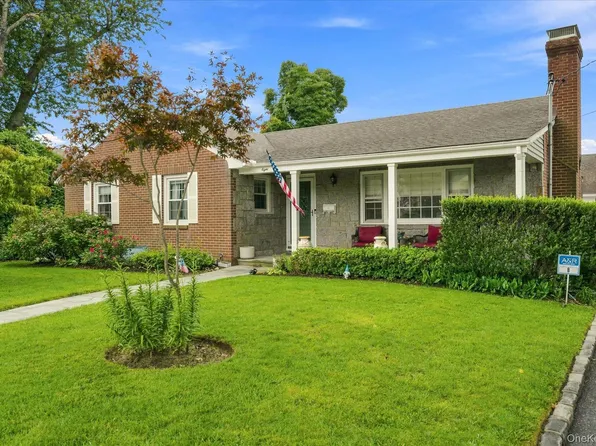 8 Anthony Marangiello Street, Glen Cove, NY 11542