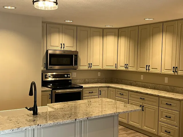 672 Barton Ave NW