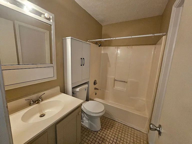 755 Burcale Rd #E6 — Photo 14