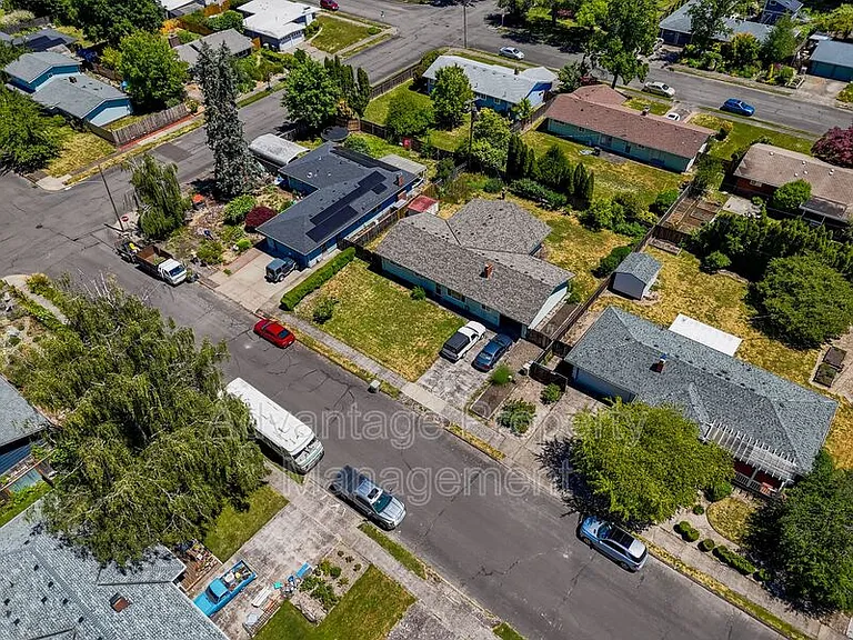 1745 NW Garryanna St — Photo 21