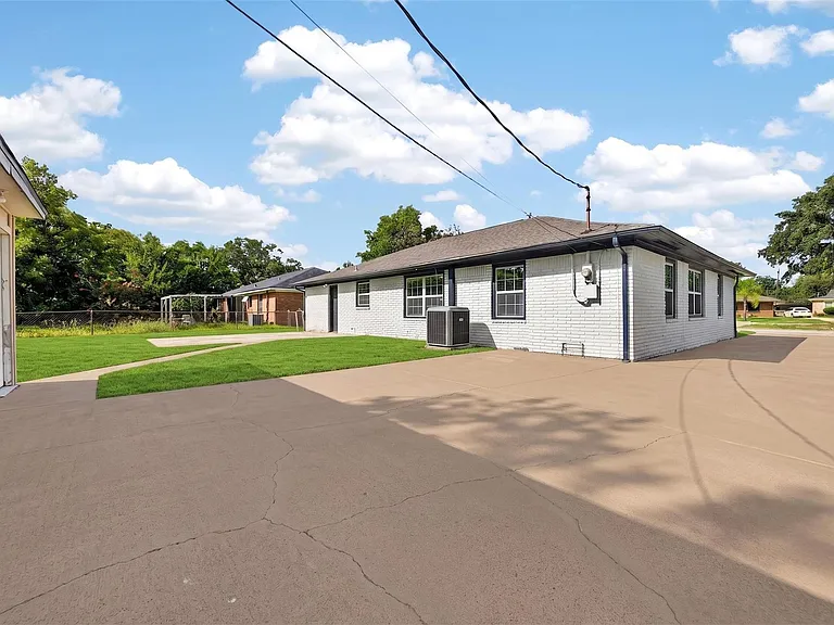 1202 Dogwood Dr — Photo 38