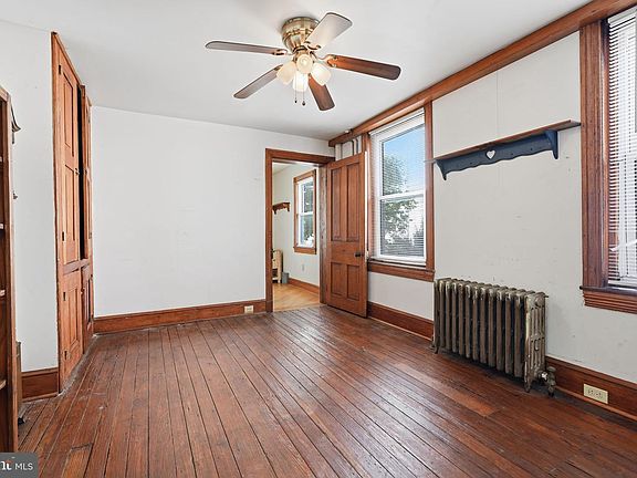 5th image of 251 E Market St