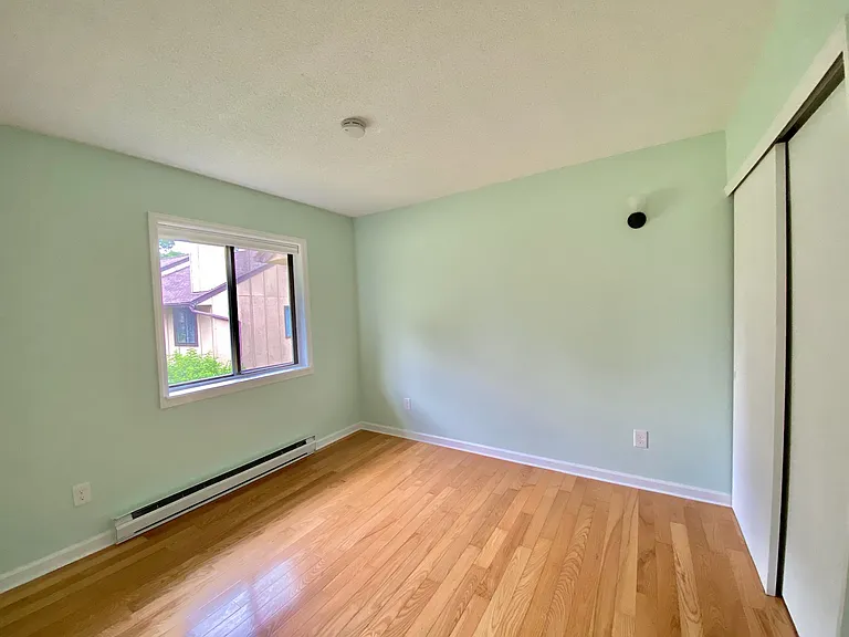 59 Hudson Heights Dr — Photo 15