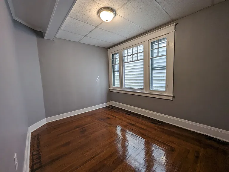 44 White St — Photo 11